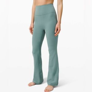 NWT Lululemon Groove Super-High-Rise Flared Pant Nulu in Tidewater Teal